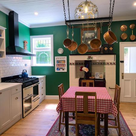 The Ferry Bed & Breakfast Queenstown Ngoại thất bức ảnh