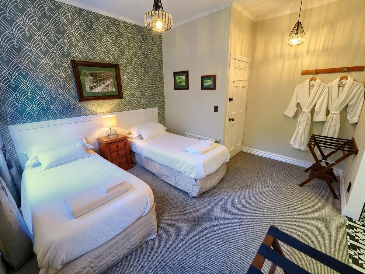 The Ferry Bed & Breakfast Queenstown Ngoại thất bức ảnh