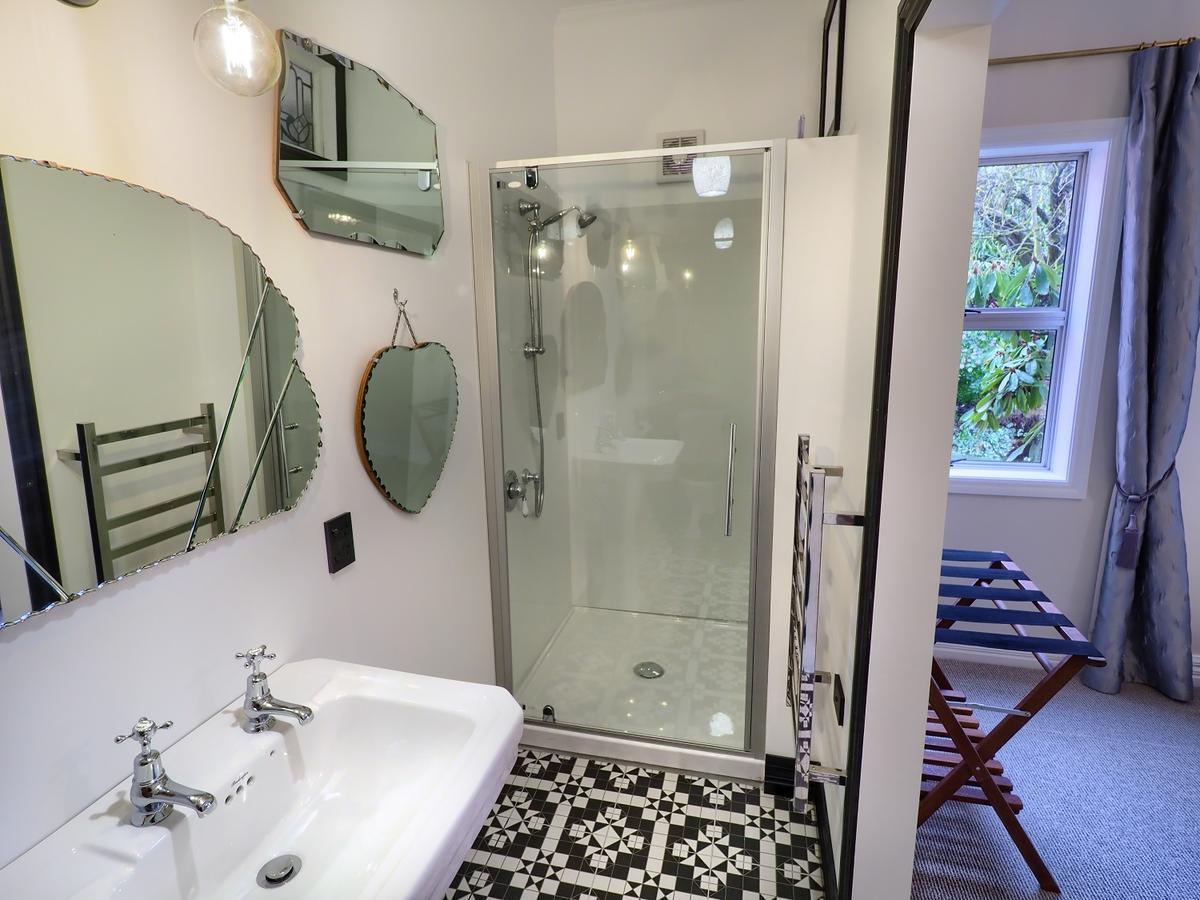 The Ferry Bed & Breakfast Queenstown Ngoại thất bức ảnh